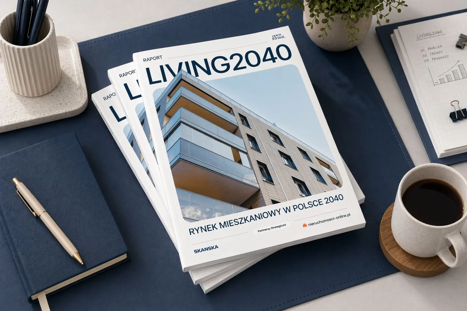 Wydrukowane egzemplarze raportu Living 2040 na biurku